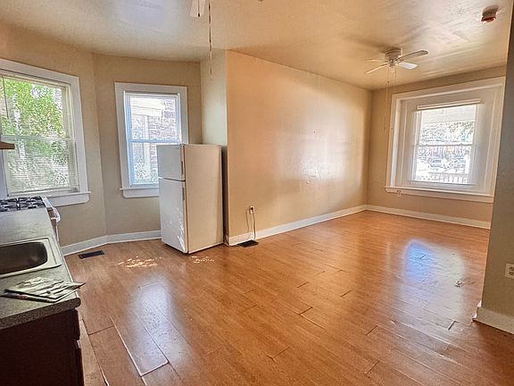 2nd image of 160 W Manheim St #1