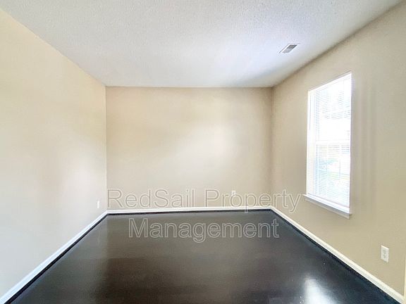 4th image of 842 Chapin Wood Dr