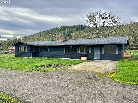 3rd image of 7880 N Umpqua Hwy