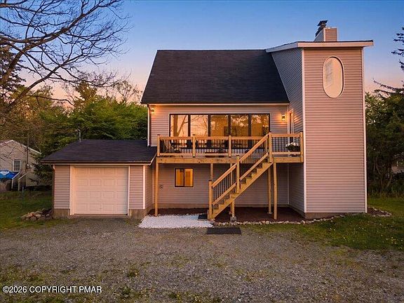 2nd image of 215 Greenbriar Cir
