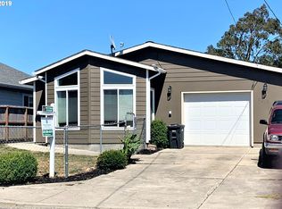 1015 Sanford St, Coos Bay, OR 97420