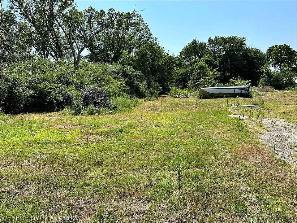 2nd image of 3101 N Highway 59