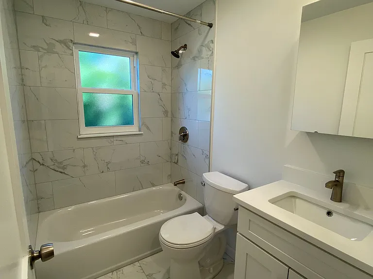 118 Greenleaf St #11 — Photo 3