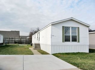 38027 Saint Tropez Dr, Clinton Township, MI 48038