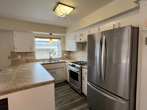 4th image of 228 Treasure Island Ave