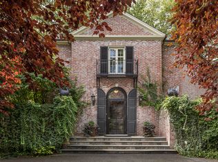 11 Hampshire Cir, Bronxville, NY 10708