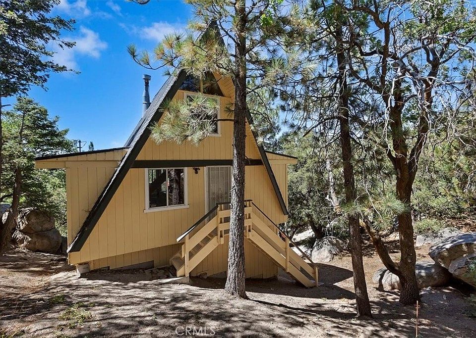 1st image of 32972 Juniper Ln