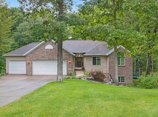 3567 Golden Rdg NE, Rockford, MI 49341