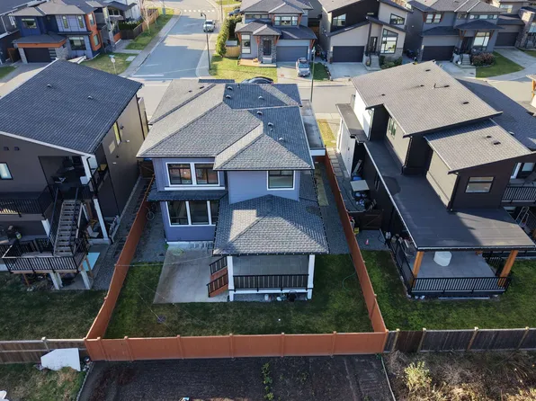 39404 Cardinal Dr, Squamish, BC V8B 1A6