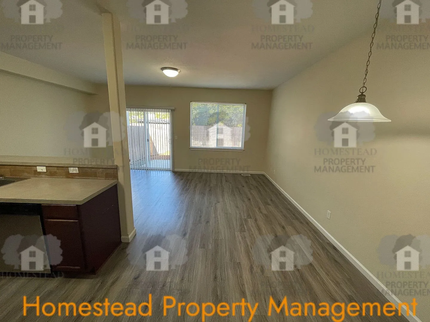 3 bed, 2.5 bath, 1380 sqft, $2,000 — Photo 4