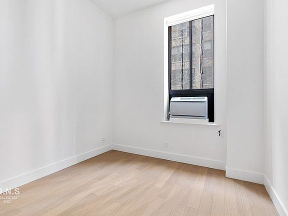 5th image of 31 E 31st St APT 5H