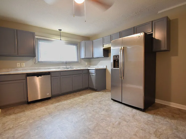 5138 Longbranch Dr — Photo 5