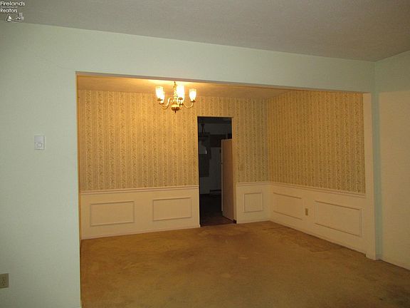 5th image of 31 Shaker Ct