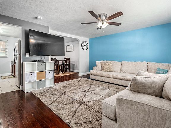 3rd image of 2673 Brunswick Dr