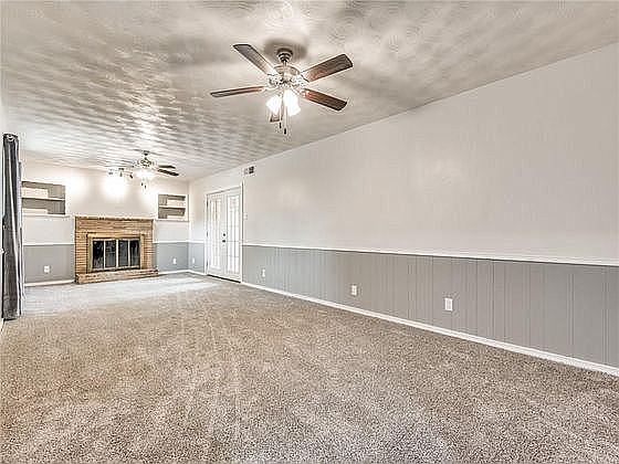 2nd image of 2821 Southwood Dr