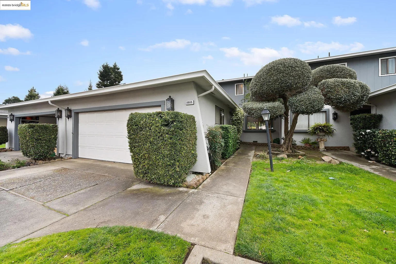19515 Redwood Gln photo 1