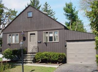 21 Raymond St, Latham, NY 12110