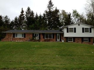 7033 Pebblecreek Rd, West Bloomfield, MI 48322