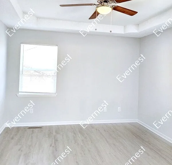 1801 SE 3rd St — Photo 7