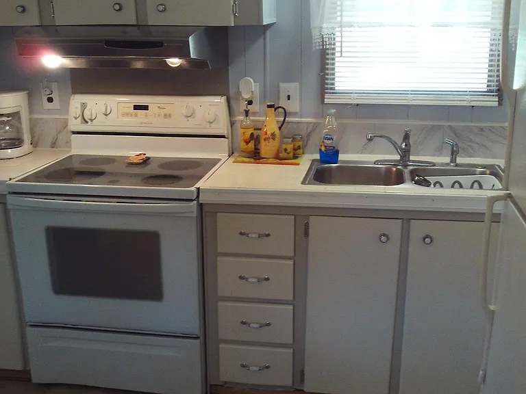 9240 Erma Rd — Photo 9