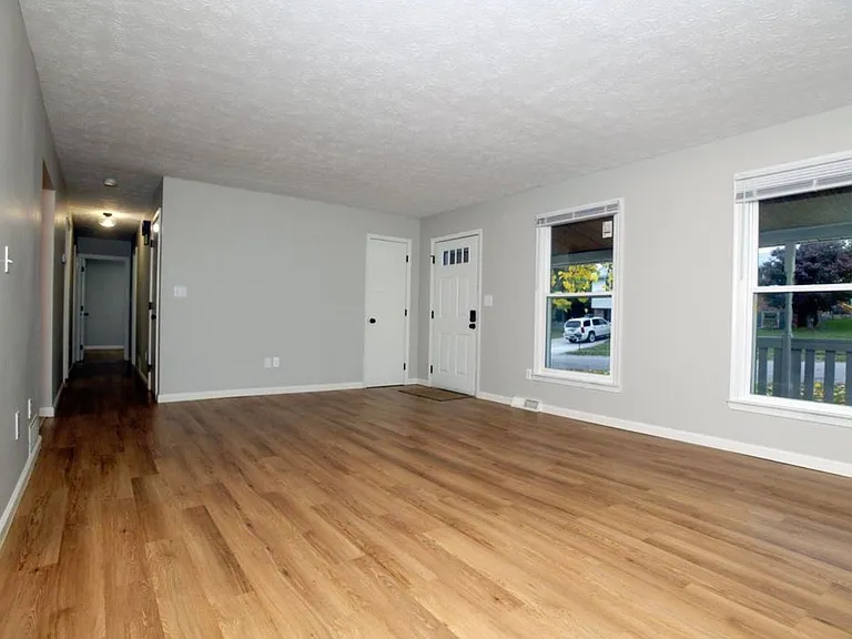 121 Eastern Hills Dr — Photo 16