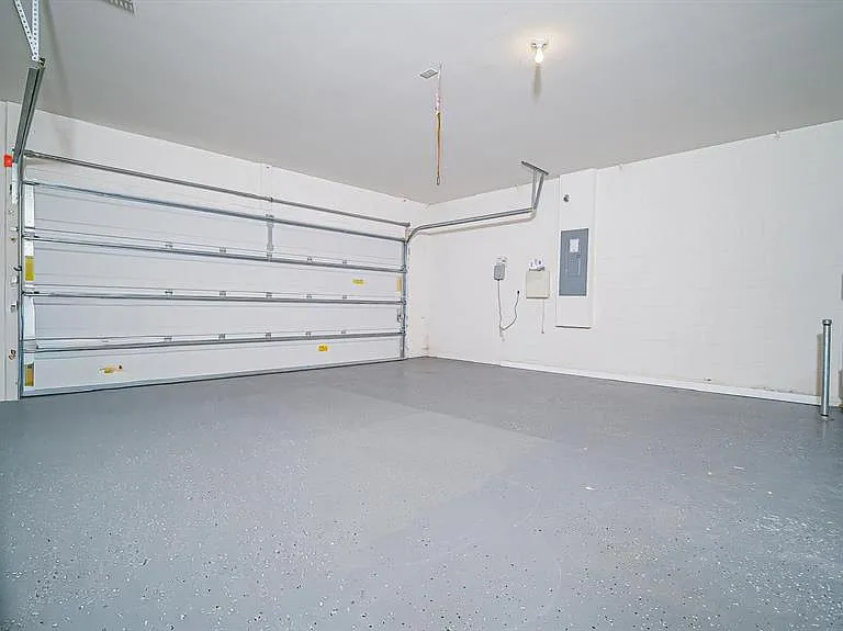 326 Meadowbrook Blvd — Photo 20