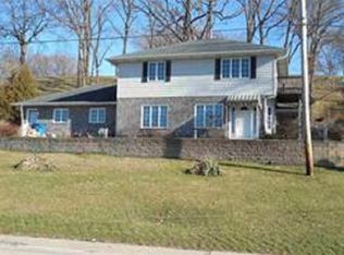 905 S Main St, Albany, IL 61230