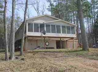 321 Beechwood Rd, Bracey, VA 23919