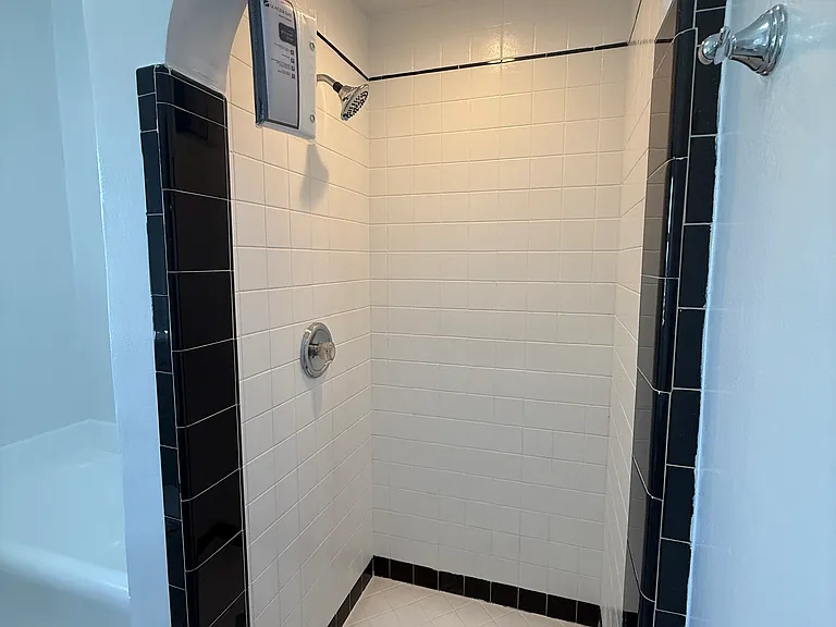 1316 Lucile Ave #3/4 — Photo 20