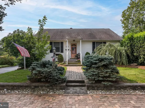 52 Bank St, Medford, NJ 08055