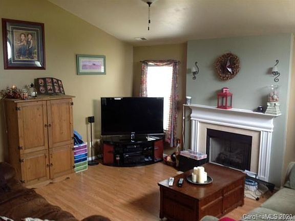 3rd image of 140 Brookstone Dr #64