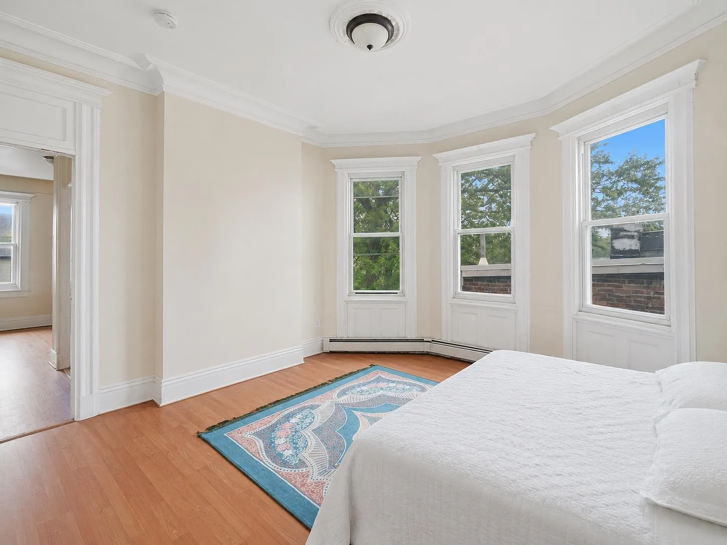 3 bed, 1.0 bath, $2,000 — Photo 4