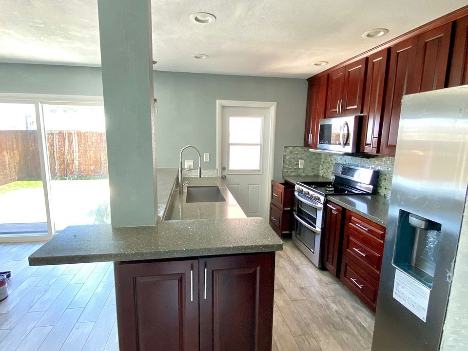 Wrap around counter space