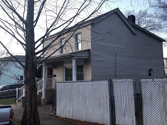 2nd image of 153 W Buchanan St