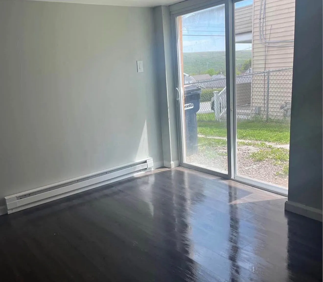 2 bed, 1.5 bath, $1,100 — Photo 2