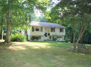 81 Dayton Rd, Waterford, CT 06385
