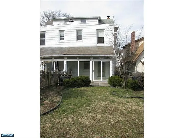2412 Woodvale Ave photo 1