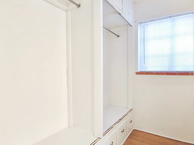 Super Cool Mid-Century Modern East Nob Hill Penthouse Suite with Views — Photo 70