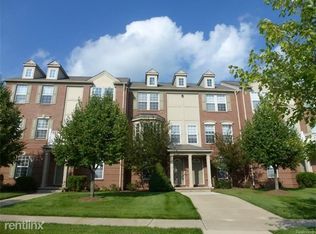 27918 Declaration Rd, Novi, MI 48377