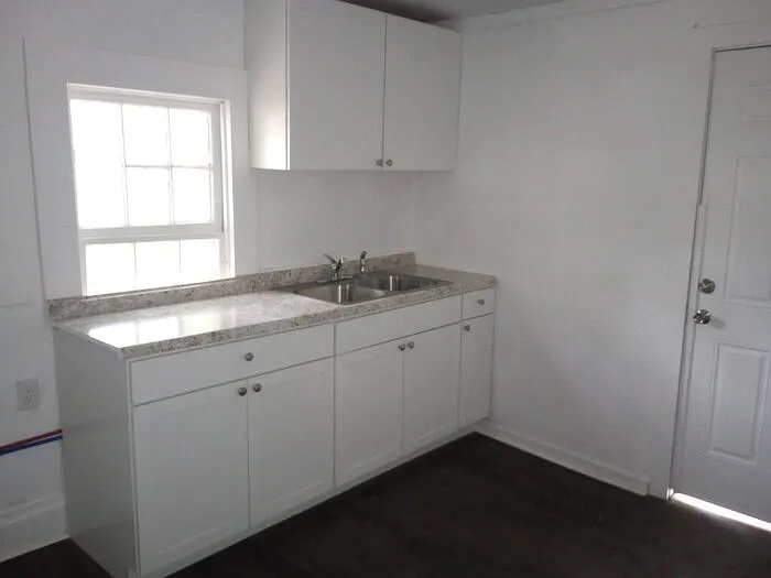 101B Bond St #B — Photo 2