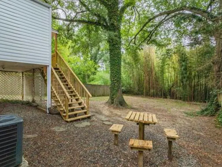 1016 Tabor St — Photo 3