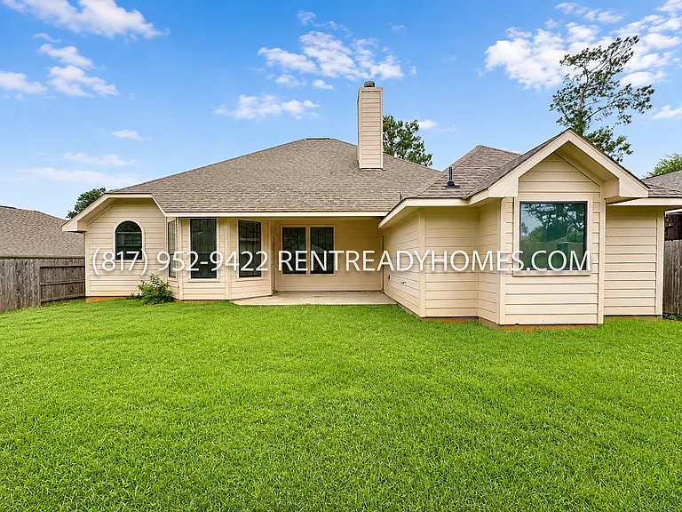 3813 Breckenridge Dr — Photo 3