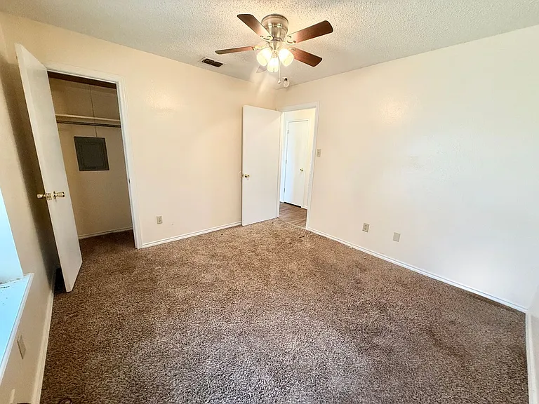 3243 Stoneridge Dr — Photo 9