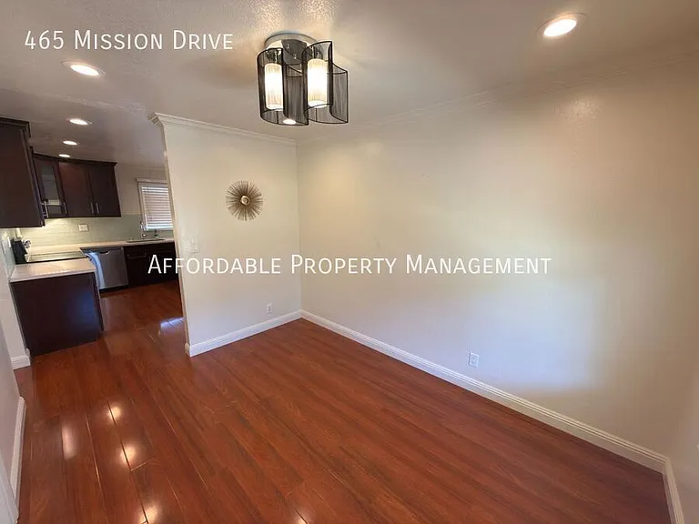 465 Mission Dr — Photo 5