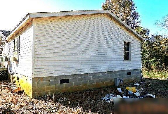 4th image of 4590 Lee Road 391