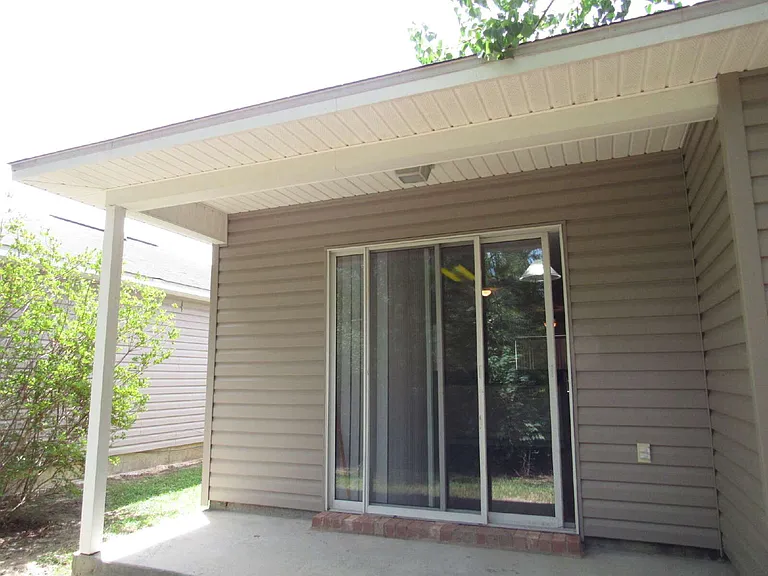 1077 Antigua Cir — Photo 13