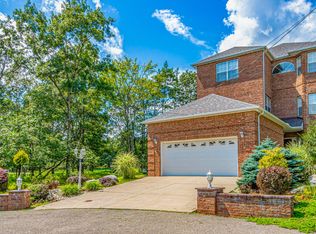 6 Turnberry Ln, Hazle Township, PA 18202
