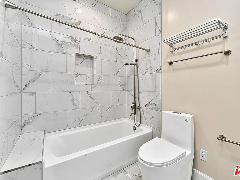 823 Lorraine Blvd — Photo 21