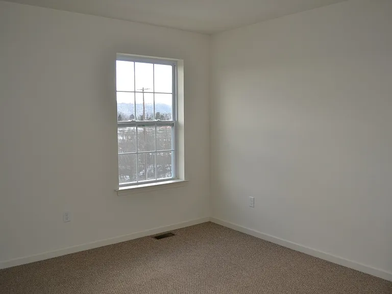 24 E Abby Ln — Photo 8