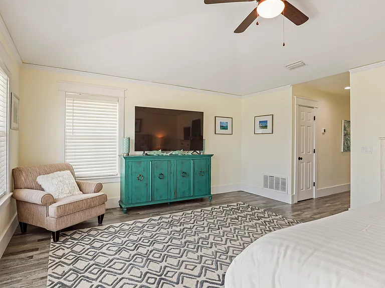 Master Bedroom Sitting Area